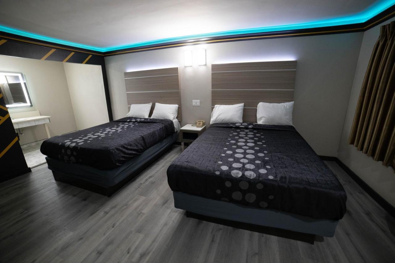 Artesia Motor Inn Беллфлавер Екстер'єр фото
