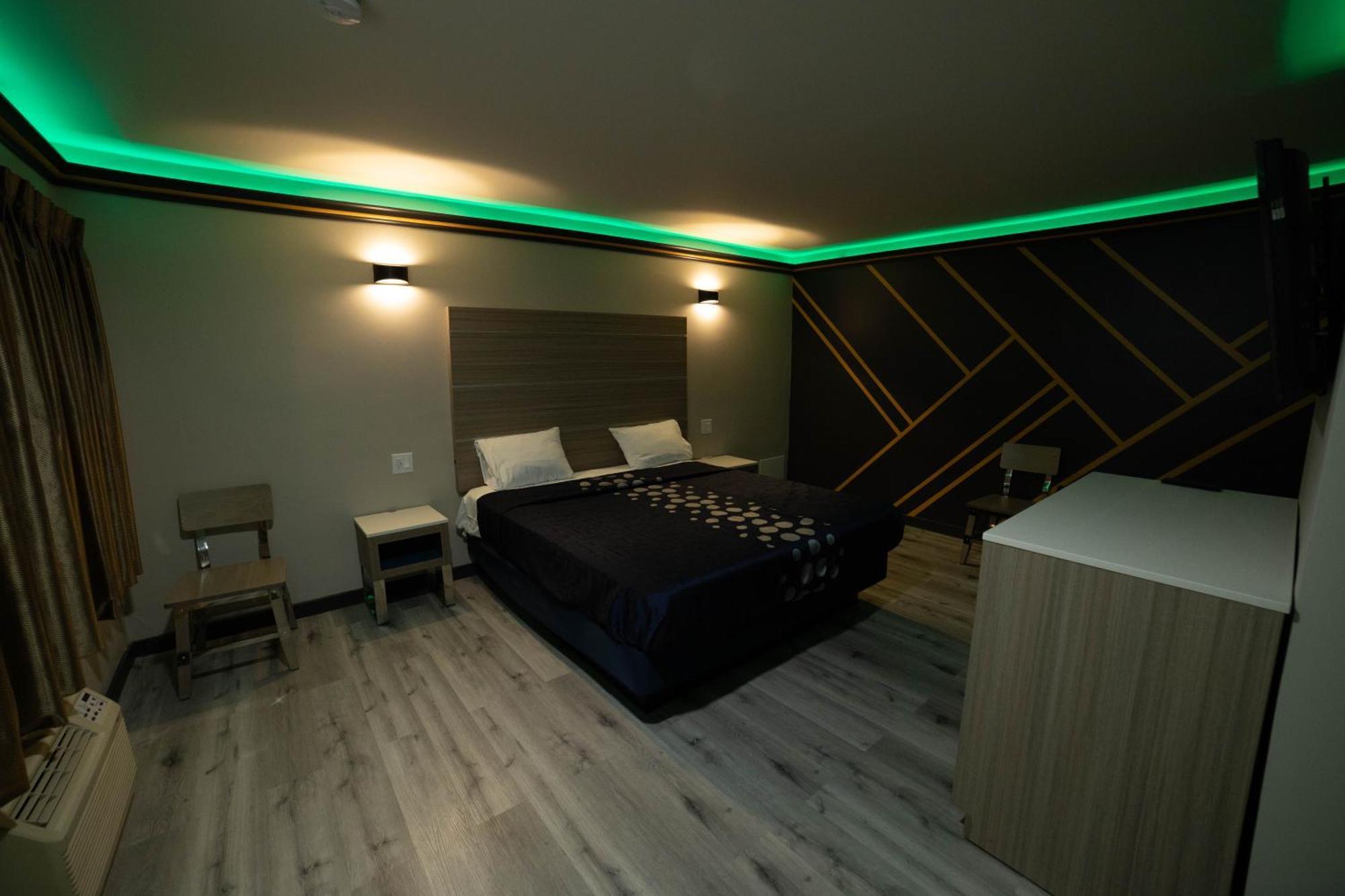 Artesia Motor Inn Беллфлавер Екстер'єр фото
